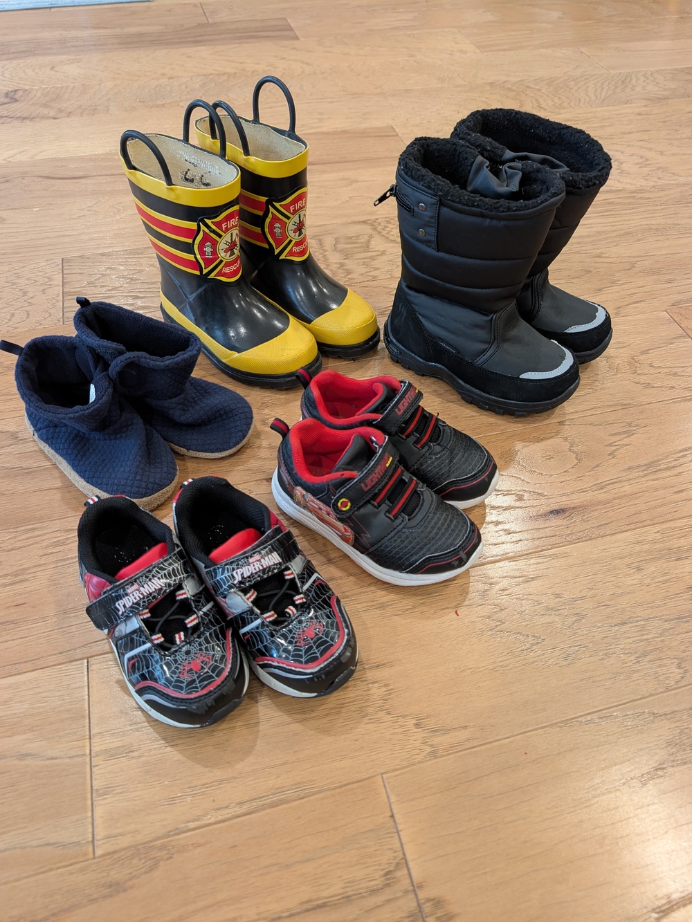 5 Pair Boys Shoes Bundle Size 9/10 , Spider-Man Sneakers, Western Chief Boots
